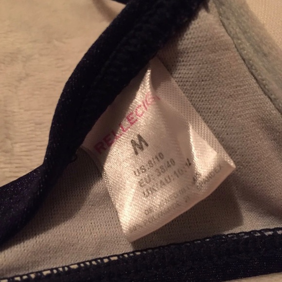 Bikini - Picture 4 of 5